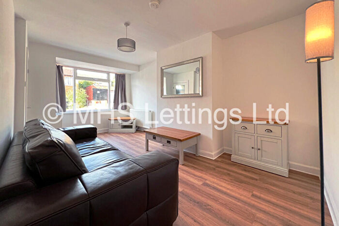 2 Bedroom Terraced House To Rent In Welton Mount, Leeds, LS6