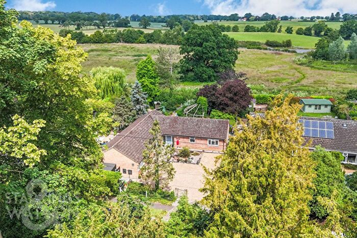 4 Bedroom Detached Bungalow For Sale In Redenhall, Harleston, IP20