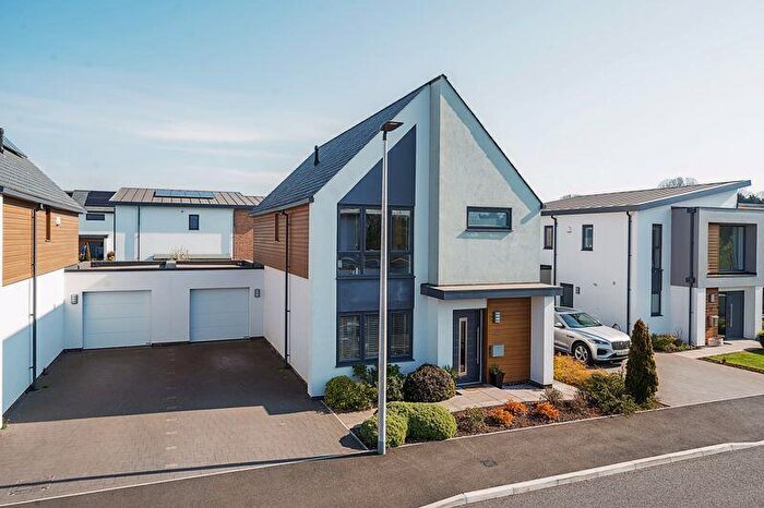 3 Bedroom Detached House For Sale In Regency Drive, Exeter, EX2