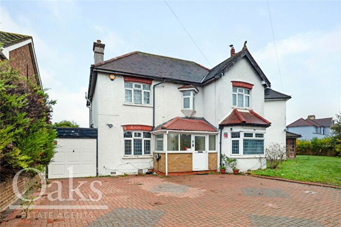 4 Bedroom Detached House For Sale In Green Lane, Thornton Heath, CR7