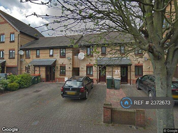 2 Bedroom End Of Terrace House To Rent In Hallywell Crescent, London, E6