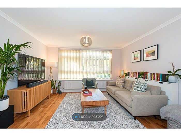 2 Bedroom Flat To Rent In Westpark, London, W5