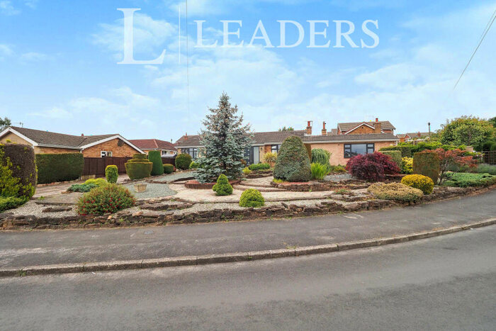 3 Bedroom Bungalow To Rent In Portree Drive, NG5