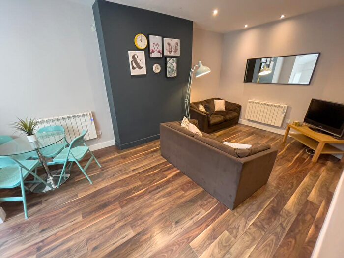 4 Bedroom Terraced House To Rent In Duke Street, L1