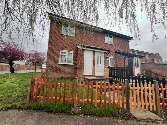 1 Bedroom Maisonette To Rent In The Canadas, Broxbourne, EN10