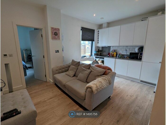 1 Bedroom Flat To Rent In Venture Lofts, Purley, CR8