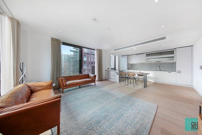 3 Bedroom Flat To Rent In Embassy Gardens, London, SW11