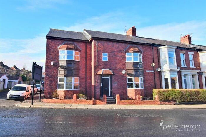 2 Bedroom Flat For Sale In The Craiglands, Tunstall, Sunderland, SR2