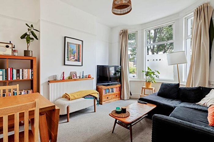 2 Bedroom Town House For Sale In Landcroft Road., London, SE22