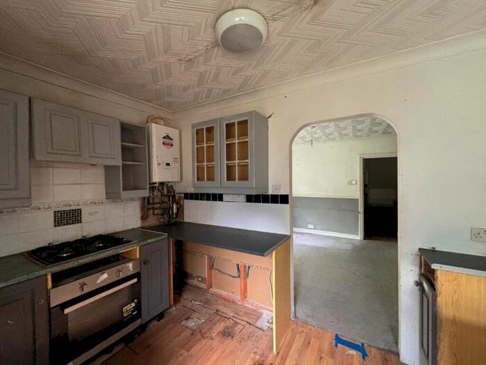 2 Bedroom Flat For Sale In Flat, Avondale Road, South Croydon, Surrey, CR2