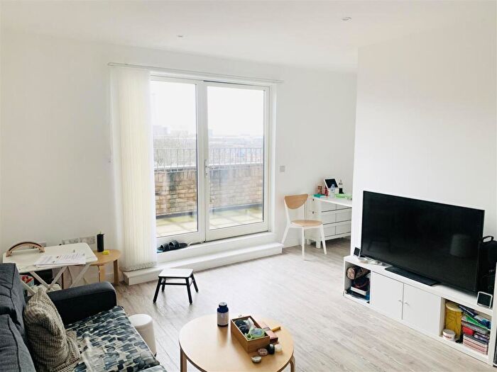 1 Bedroom Flat To Rent In Japonica Apartments, Hilltop Avenue, London, NW10