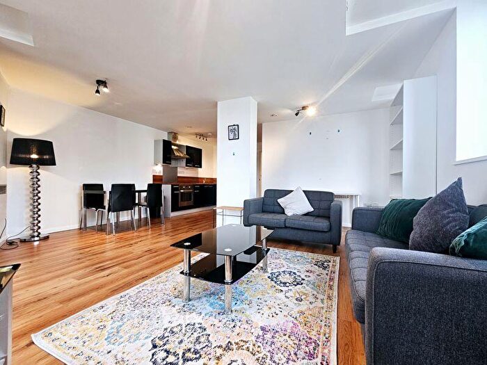 2 Bedroom Apartment To Rent In Mann Island, Liverpool, L3