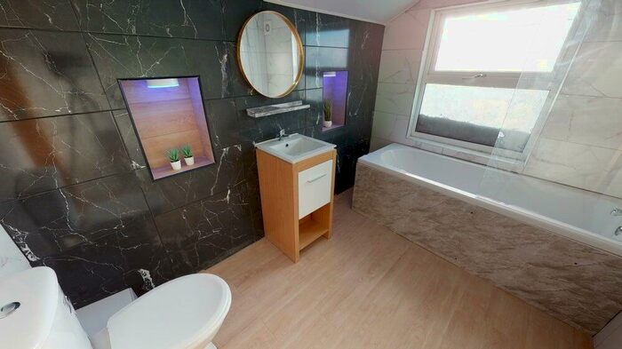 6 Bedroom House To Rent In Rookery Road, Selly Oak, B29