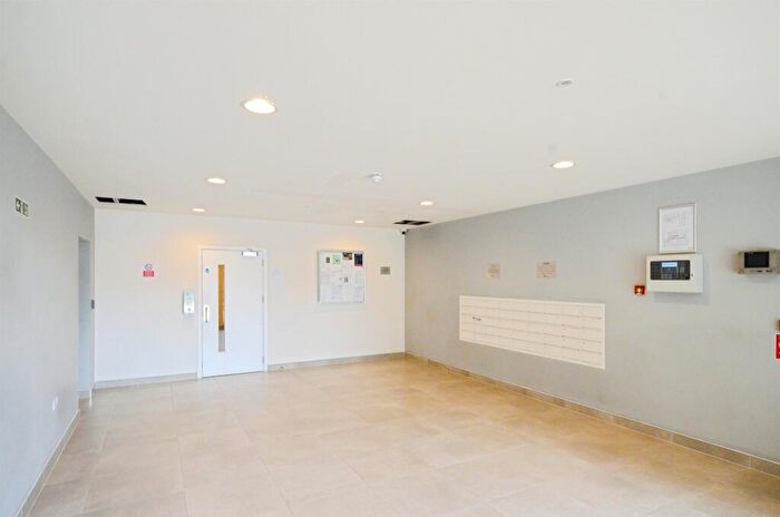 1 Bedroom Flat For Sale In Eastman Road, Harrow, HA1