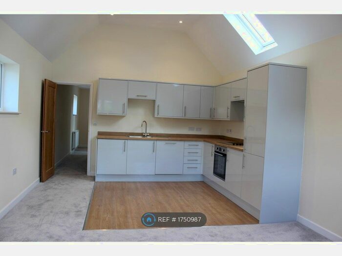 1 Bedroom Flat To Rent In London Road, East Grinstead, RH19