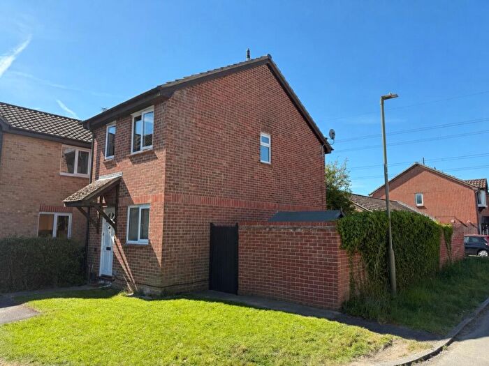 2 Bedroom Terraced House To Rent In Welland Avenue, Didcot, OX11