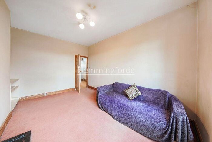 1 Bedroom Flat For Sale In Angel House, Pentonville Road, N1