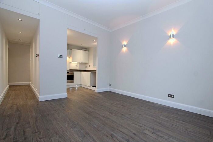 2 Bedroom Apartment To Rent In Coniston Road, Muswell Hill, N10