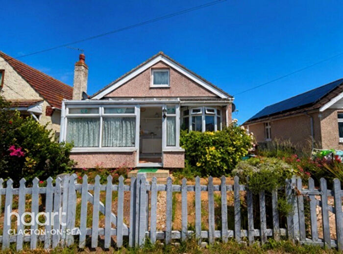 3 Bedroom Chalet To Rent In Rosemary Way, Clacton-On-Sea, CO15