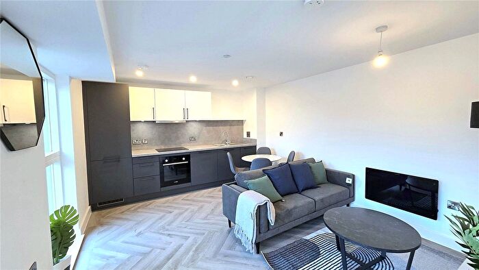 1 Bedroom Flat To Rent In Chapmans Yard, Upper Gough Street, Birmingham, B1