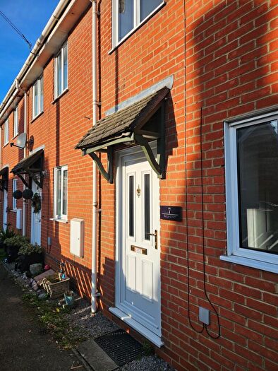 2 Bedroom Terraced House To Rent In New Road, Gillingham, SP8