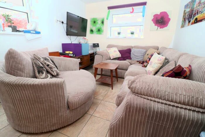 6 Bedroom Terraced House To Rent In Manor Street, Heath, CF14