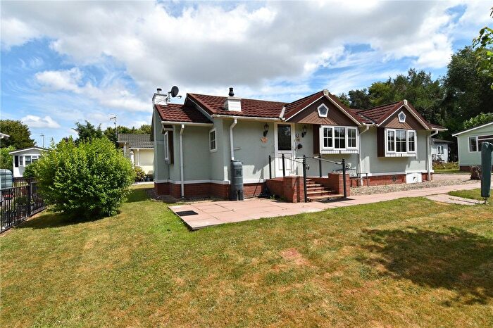 2 Bedroom Mobile/park Home For Sale In Doverdale Park Homes, Hampton Lovett, Droitwich, Worcestershire, WR9