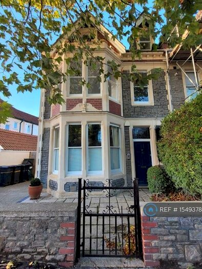 2 Bedroom Flat To Rent In Howard Road, Westbury Park, Bristol, BS6