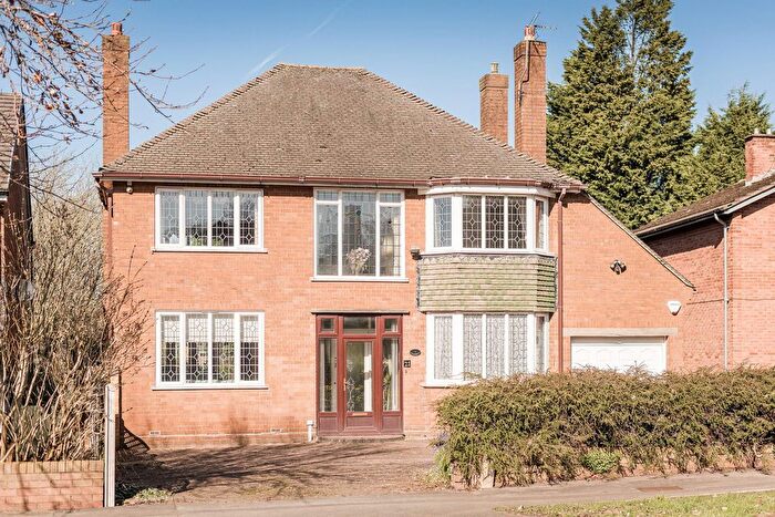 3 Bedroom Detached House For Sale In Springvale Avenue, Walsall, WS5