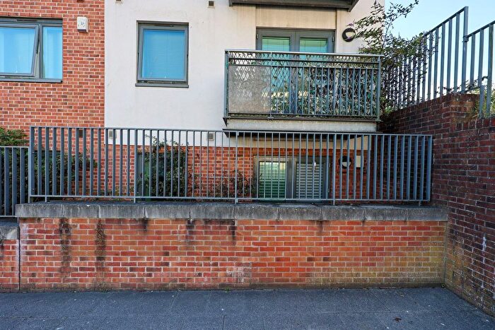 2 Bedroom Flat For Sale In South Street, St Austell, PL25