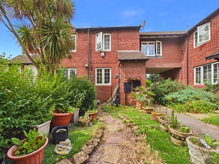 3 Bedroom Terraced House For Sale In Ennerdale Close, Feltham, Middlesex, TW14
