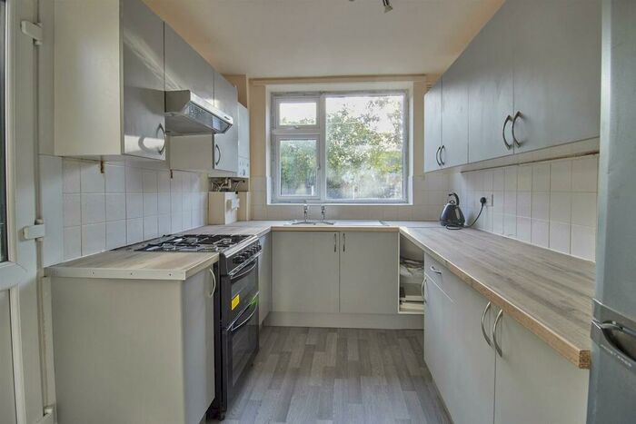 3 Bedroom House To Rent In Branting Hill Avenue, Glenfield, Leicester, LE3