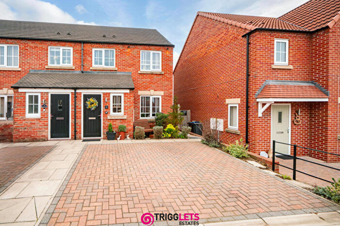 2 Bedroom Town House For Sale In Beacon View, Monk Bretton, Barnsley, S71