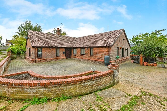 4 Bedroom Detached Bungalow For Sale In Vine Hill, Stow Bridge, King's Lynn, PE34