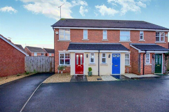 2 Bedroom Terraced House To Rent In Torres Close, Warwick, CV34