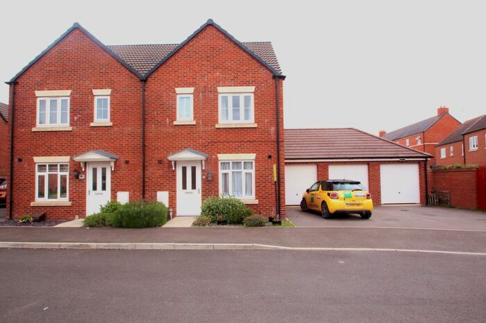 3 Bedroom Property To Rent In Lossiemouth Road, Kingsway, Quedgeley, GL2