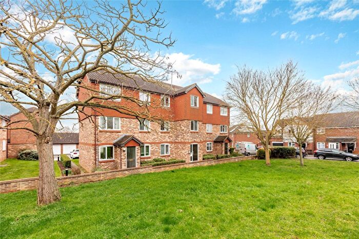 2 Bedroom Flat For Sale In Ramshaw Drive, Chelmer Village, Chelmsford, Essex, CM2