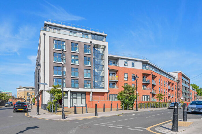 1 Bedroom Flat To Rent In Mostyn Grove, Bow, London, E3