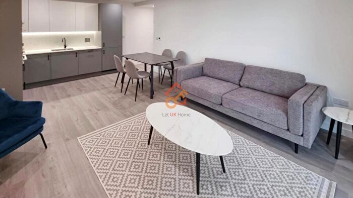 2 Bedroom Flat To Rent In Willowbrook House, Coster Avenue, London, N4