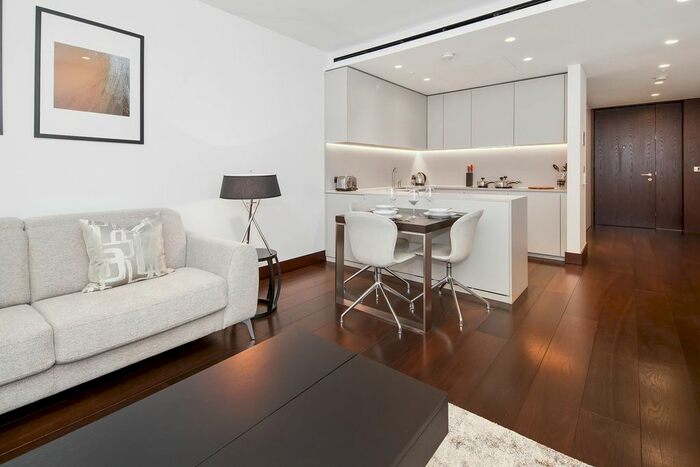 1 Bedroom Flat To Rent In Kings Gate Walk, London, SW1E