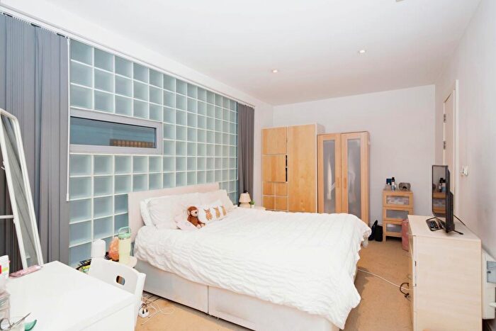 2 Bedroom Apartment For Sale In Whitworth Street West, Manchester, M1