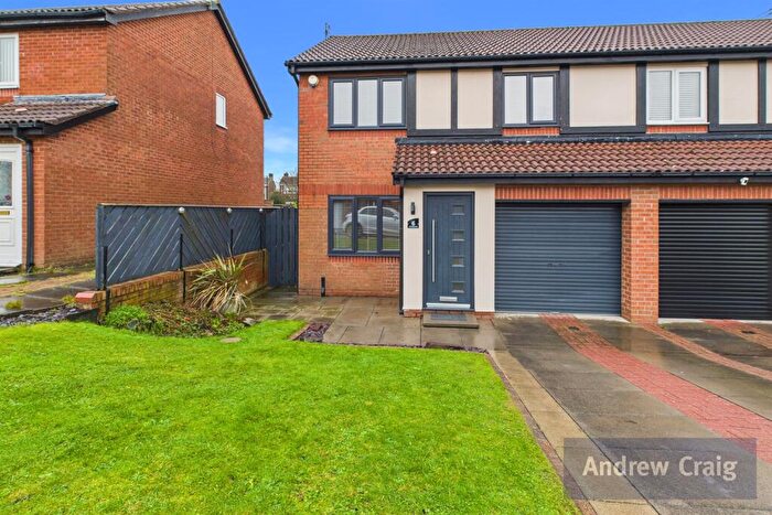 3 Bedroom Semi Detached House For Sale In Silverdale, Sunderland, SR3
