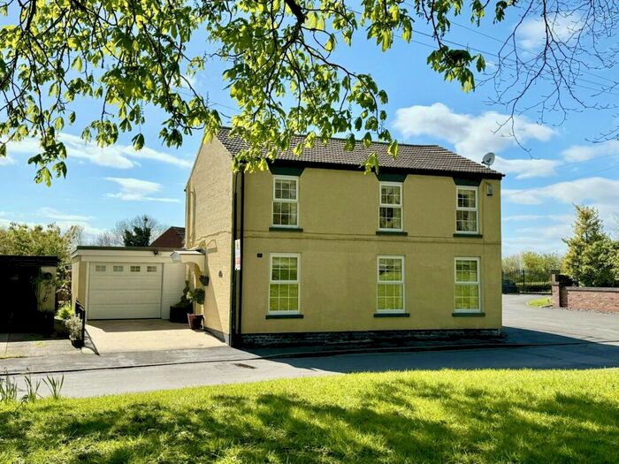 3 Bedroom Cottage For Sale In Top Road, Worlaby, Brigg, DN20