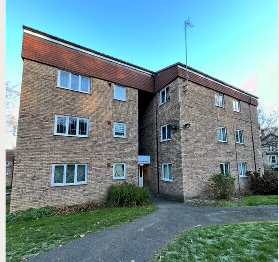 1 Bedroom Ground Flat To Rent In Parkfield Road, Bradford, West Yorkshire, BD8