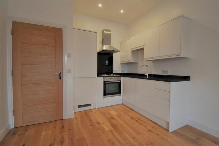 1 Bedroom Flat To Rent In Norfolk Road, Maidenhead, SL6