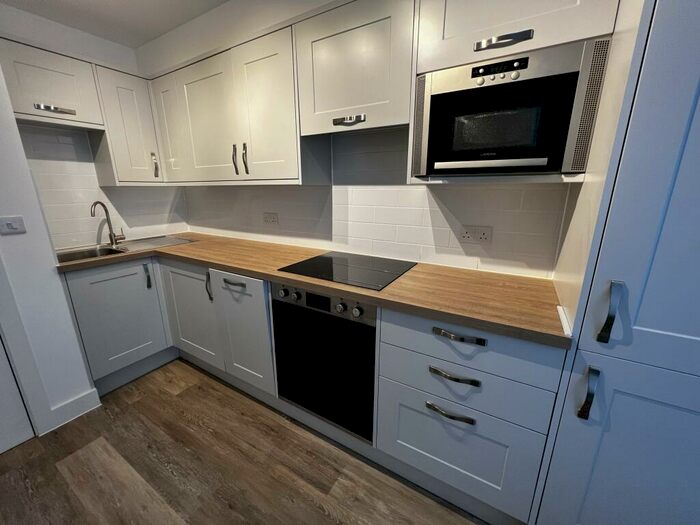 3 Bedroom Flat To Rent In Hampton Lane, Redland, BS6