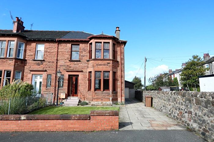 3 Bedroom End Of Terrace House To Rent In Williamwood Park, Glasgow, East Renfrewshire, G44