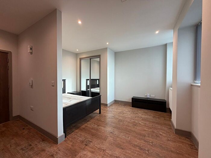 Studio To Rent In Week Street, Maidstone, ME14