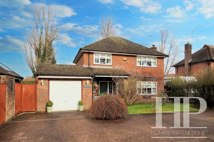 3 Bedroom Detached House For Sale In Rusper Road, Ifield, RH11