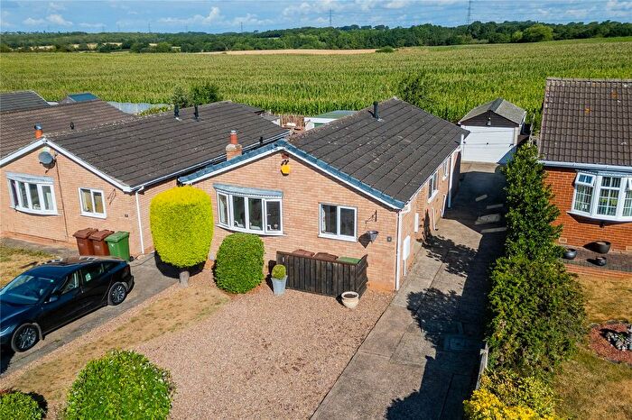 3 Bedroom Bungalow For Sale In Barton Way, South Elmsall, WF9